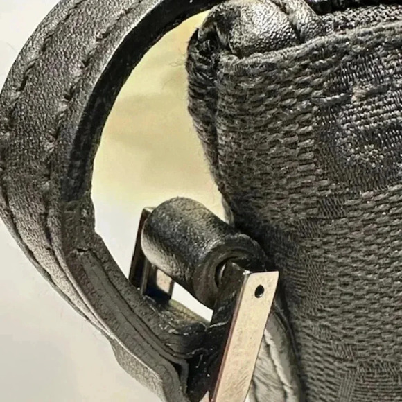 🔥Gucci GG Canvas Boat Mini Tote Pouchette Bag Black EUC Vintage + COA + Dust Bag - Picture 13 of 15